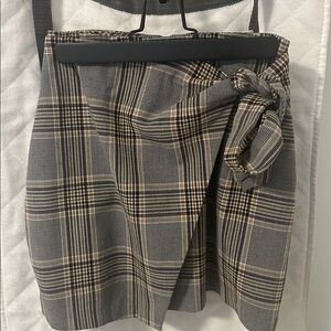 Aritzia Wilfred Checkered Wrap Skirt in Navy and Beige